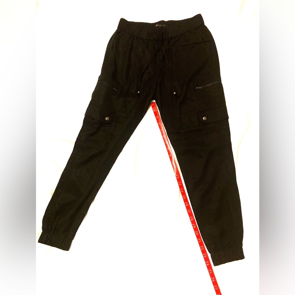 NWOT Bannana Republic Utility Capri